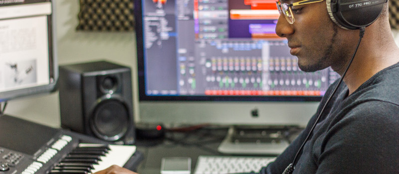 Au studio, arrangement muscal